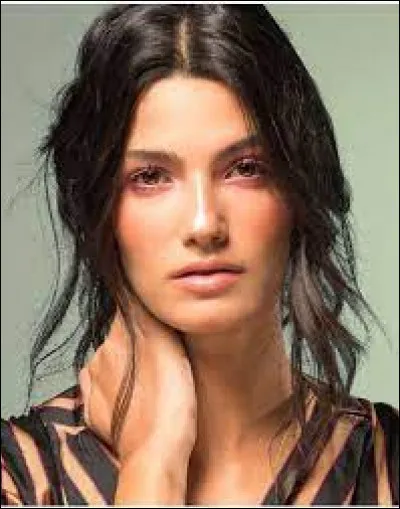 Quel est le nom de cette actrice ?