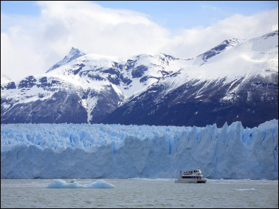 Quel est ce lac de Patagonie en Argentine, célèbre pour les glaciers qui plongent dans ses eaux ?