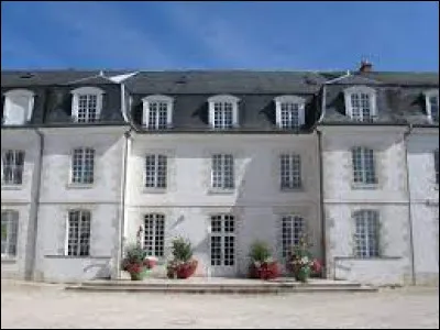 Ville de la métropole Orléanaise, dans la région naturelle du Val de Loire, La Chapelle-Saint-Mesmin se situe dans le département ...