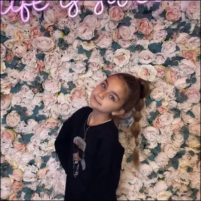 De quelle chanson ces paroles viennent-elles ?
Nous gardons tous une faille
Une faiblesse au fond de nous
On se bâtit tant de murs ailleurs
Et toutes ces choses que jamais on avoue