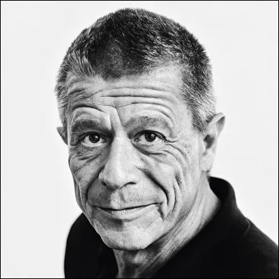 Quel livre n'a pas été écrit par Emmanuel Carrère ?