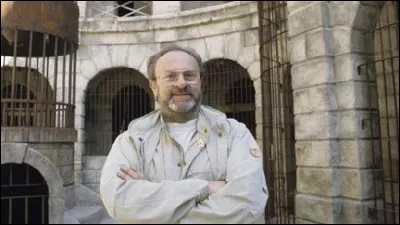 Cet homme de radio et de télévision, créateur de nombreuses émissions "Vous êtes formidables" et jeux télévisés, dont "La Tête et les Jambes" et "Fort Boyard", c'est Jacques ...