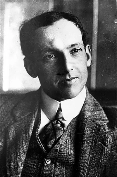 Hubert Latham est connu comme ...