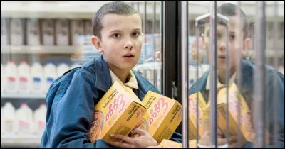 Quand Eleven est venue voler des gaufres au magasin, quel événement est arrivé en premier au gérant ?