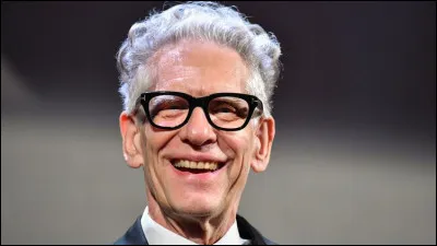 Parmi ces 4 propositions, laquelle ne correspond pas &agrave; la filmographie de David Cronenberg ?