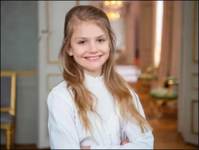 Pourquoi Estelle de Suède a-t-elle eu droit aux tirs de deux fois 21 coups de canon le jour de sa naissance ?