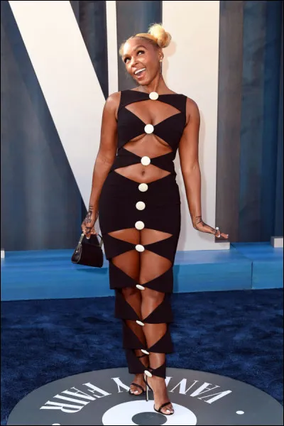 Que voilà une robe élégante ! Les savantes découpes font penser à ...