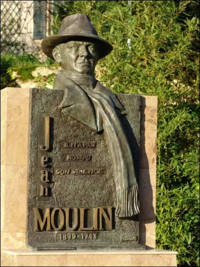 Dans quel moyen de transport Jean Moulin est-il décédé ?