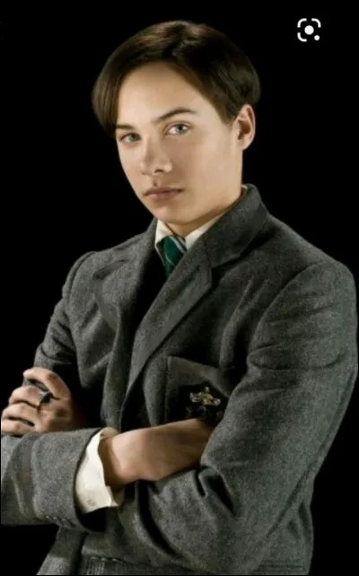 Et la meilleure pour la fin... Comment est-il a l'âge de 16 ans ?