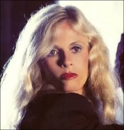 À quelle chanteuse doit-on la chanson "Bette Davies Eyes" ?