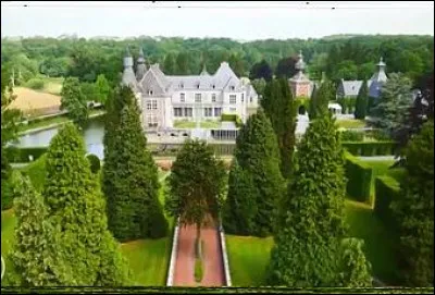 François Fillon a sûrement un jardinier qui entretient son parc à merveille ! Que dire de cet employé modèle ?