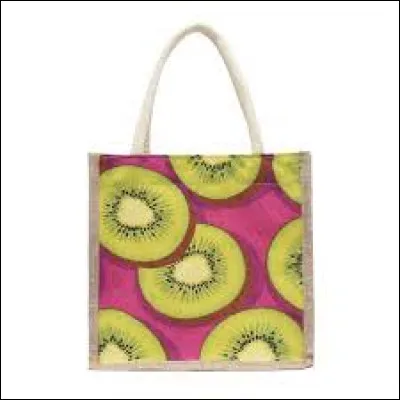 Un sac d'été couvert de fruits