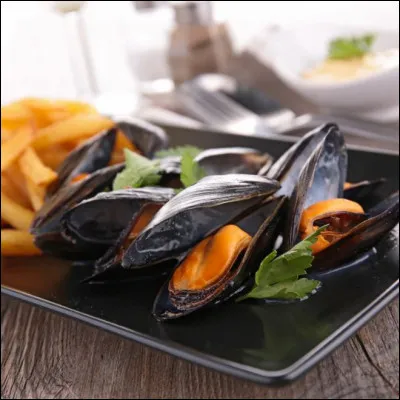 Quelle commune a pour spécialité les moules à la marinière ?