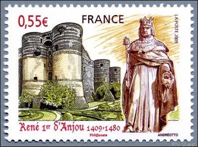 Selon la chanson (et la légende) que tenait dans ses mains le roi René (n°1 et d'Anjou) alors "qu'il revint de guerre " ?