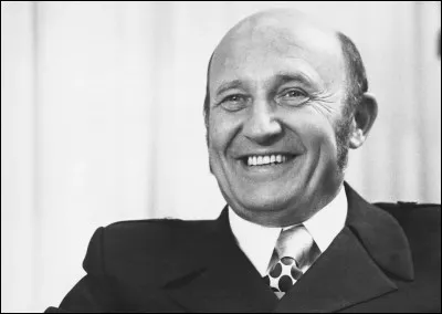 Qui est cet écrivain, auteur du roman noir ''Les salauds vont en enfer'' ?