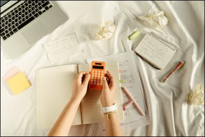 Quelle est la solution de léquation 6x + 6 x 6 = 2x(7+ 5) ?