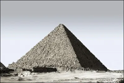 Ce mathématicien de lAntiquité a mesuré la hauteur de la pyramide de Khéops grâce à un petit bout de bois et une grande ingéniosité :
