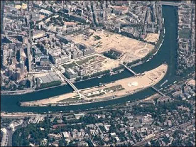 Quel véhicule va être produit sur l'île Seguin au milieu de la Seine ?