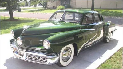Quelle est cette marque américaine d'une automobile de luxe d'avant-garde avec un moteur d'hélicoptère et produite seulement à 52 exemplaires, fondée en 1947 elle disparait en 1949 ?