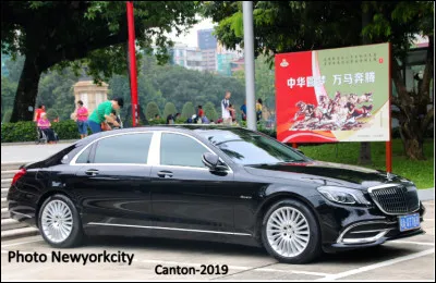 Quelle est cette marque allemande spécialisée dans les automobiles de grand prestige, fondée en 1959 et disparue en 2013 mais dont le label est repris par Mercedes depuis 2015 ?