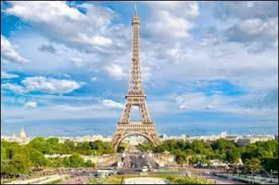 Pour finir, de combien de centimètres la tour Eiffel s’allonge-t-elle en été ?