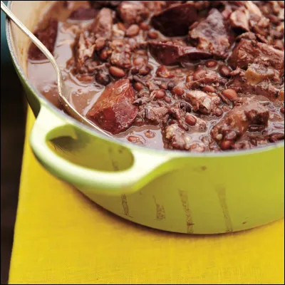 De quel pays vient le plat appelé feijoada ?