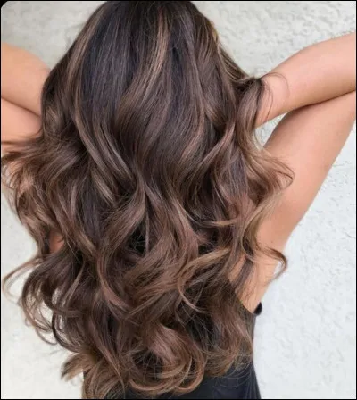 De quelle couleur sont tes cheveux ?