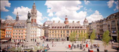 Lille est située dans le/l'...