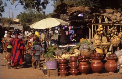 Linguistique - Cette langue est parlée en Côte d'Ivoire et au Burkina Faso.