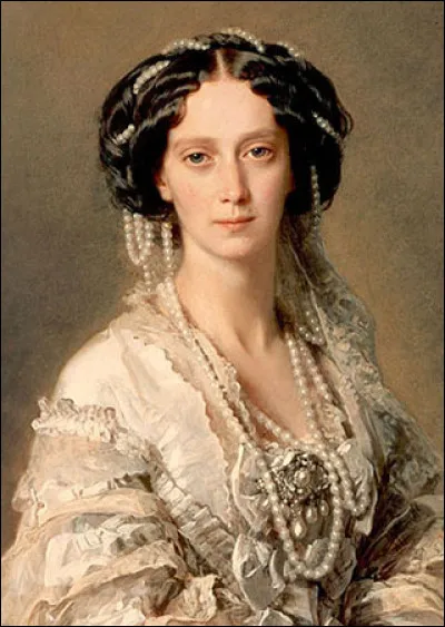 Comment s'appelle la première fille et enfant de Marie de Hesse-Darmstadt ?