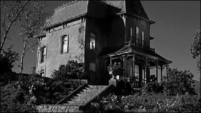 Quel titre convient devant "Toujours" ?