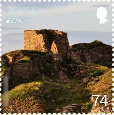 Dans une île où l'on est "au point"(1), cette ruine porte un nom (2) que ne renierait pas Obélix !