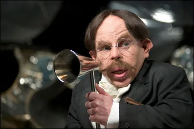 Quelle matière le professeur Filius Flitwick enseigne-t-il ?