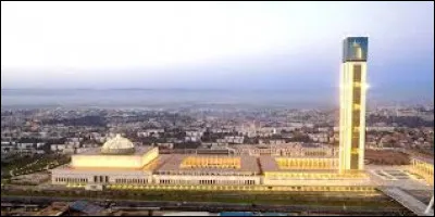 Dans quel pays le plus grand minaret du monde est-il situé ?