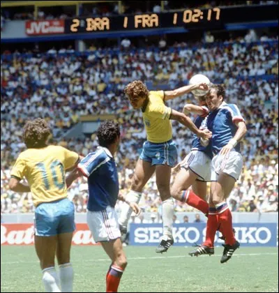 Quel ancien joueur du FC Nantes a men&eacute; l�&eacute;quipe de France en demi-finale de la Coupe du monde 1986 en tant que s&eacute;lectionneur ?