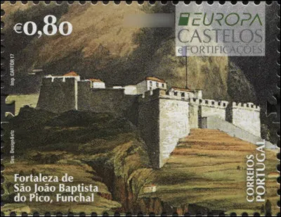 Attention à ne pas vous tourner la tête en abusant du [...lieu ?]. Du reste, comment appelle-t-on cet ensemble d'îles de l'Atlantique ?