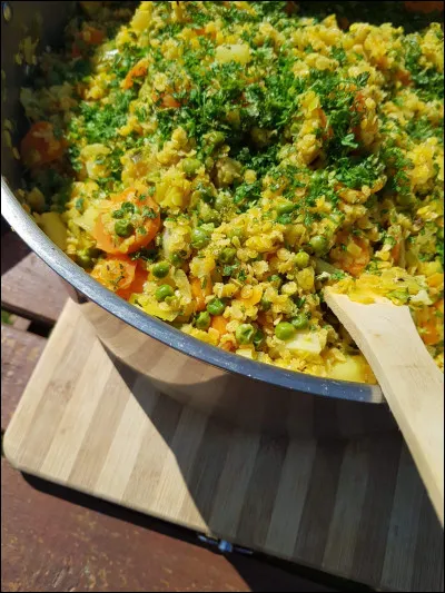 Quelle est cette spécialité d'Inde à base de légumineuses, d'épices diverses et de citron ?