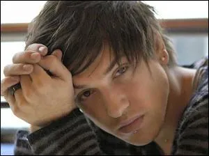 Quand il a particip  la Star Ac 7, quel ge avait-il ?