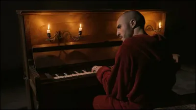 Une personne appelée Elyon a participé à la série. Encore selon les auditeurs sur Twitter, il chante comme...