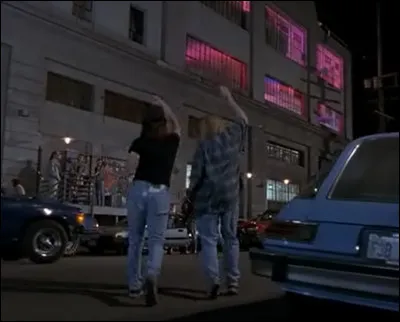 Que chantent Wayne et Garth après leur rendez-vous avec Benjamin ?