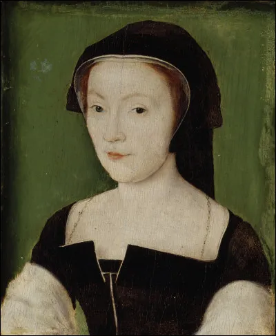 Quelle taille mesure environ Marie de Guise ?