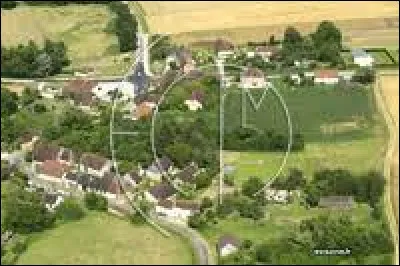 Petit village Aubois de 62 habitants, Poligny se situe en région ...