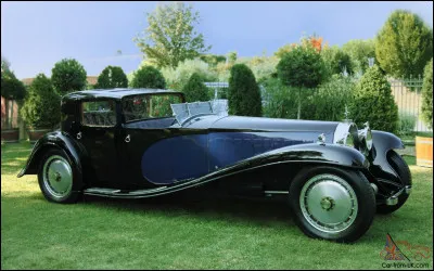 Quelle est cette automobile mythique française, une limousine sportive de luxe construit de 1926 à 1933 en sept exemplaires, dotée d'un moteur V8 d'avion de 12 763 cm3 développant 300 cv ?