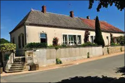 Village du Centre-Val-de-Loire, dans la région naturelle du Boischaut sud, Tranzault se situe dans le département ...