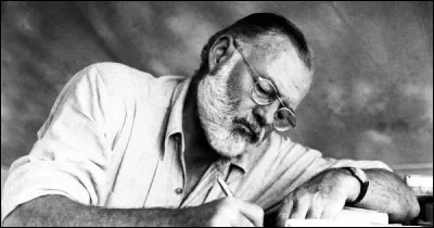 De quel acteur français était-il le parrain ?