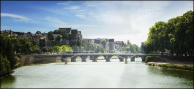 On commence par la question classique, quelle rivière traverse cette belle ville d'Angers ?