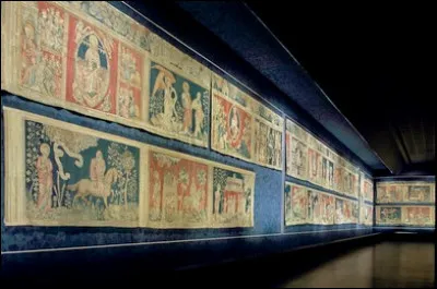 Que peut-on visiter d'unique dans le château d'Angers ?