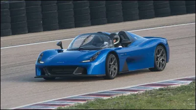 Quel est le nom de cette voiture de sport italienne ?