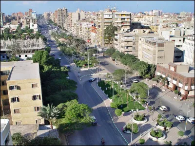 Dans quel pays la ville de Tanta, 660 000 habitants, se trouve-t-elle ?