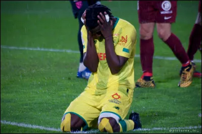 Quelle période du FC Nantes est surnommée "les années noires" ?